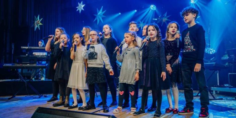 8 Kids Hospitalized After Mysterious Illness Hits Church 8 Kids Hospitalized After Mysterious Illness Hits Church